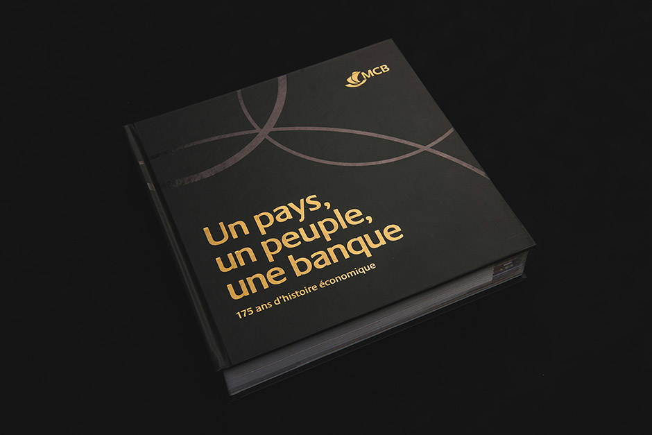 Un pays, Un Peuple, Une Banque 175 ans d'histoire économique, MCB book, printed by Précigraph